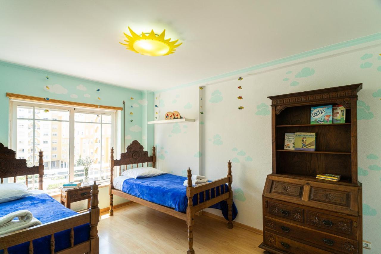 Family Comfort House Seixal  Bagian luar foto