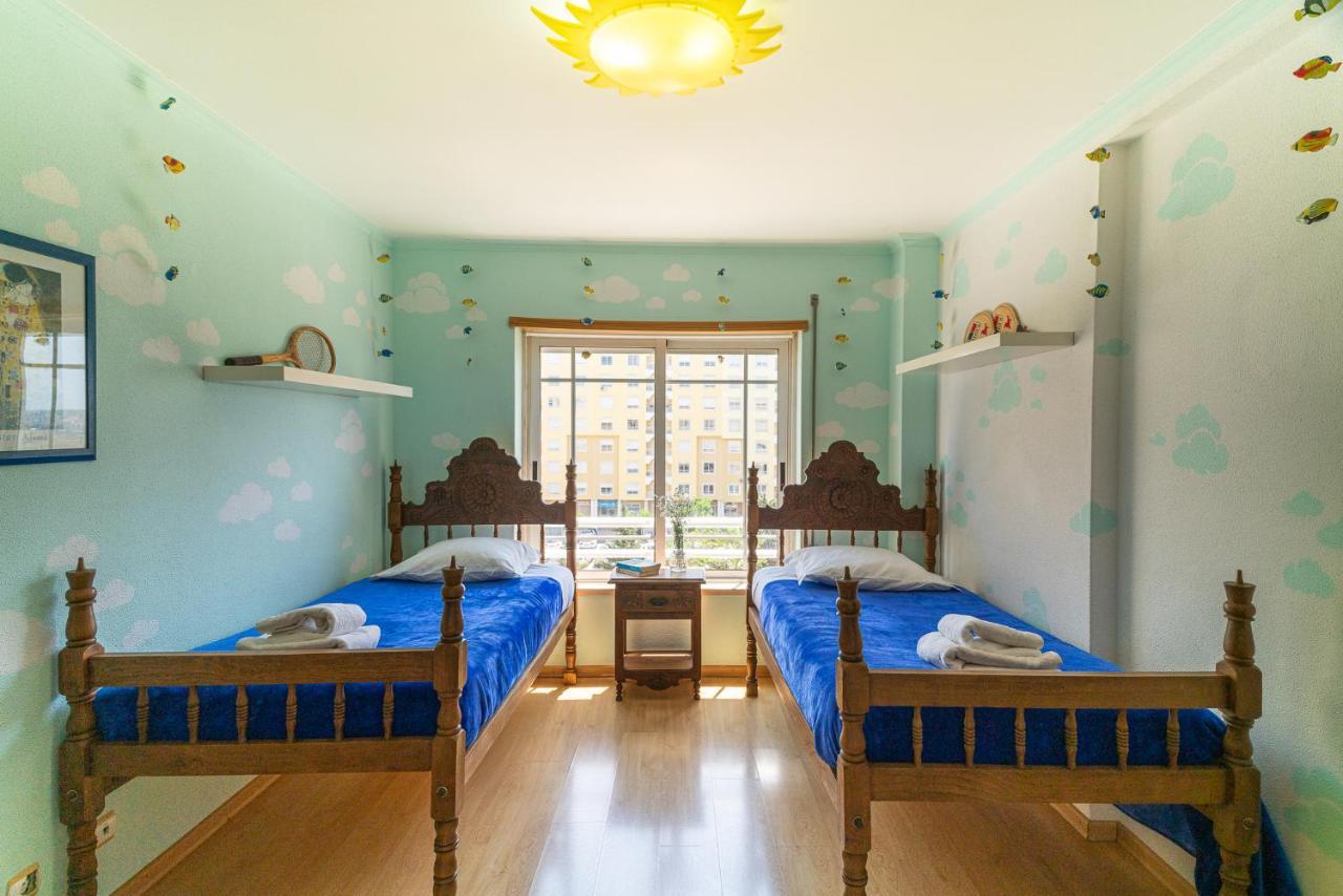 Family Comfort House Seixal  Bagian luar foto